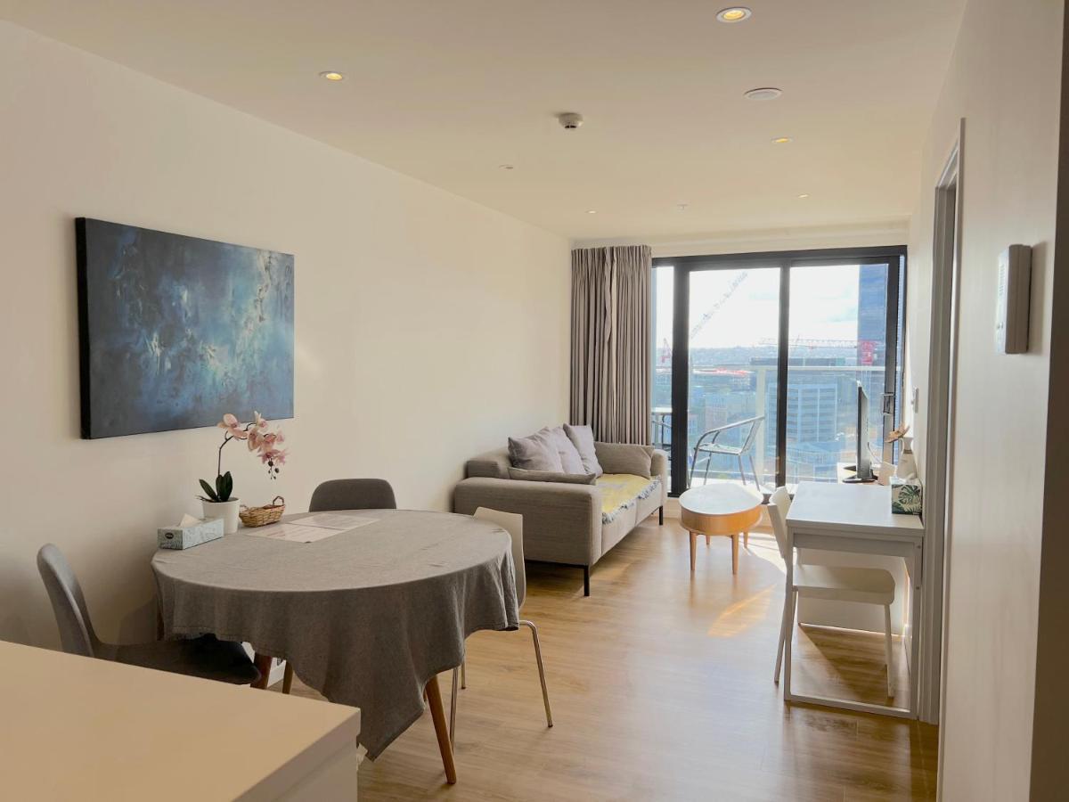 Skytower View 2 Bedroom Apartment Auckland Bagian luar foto